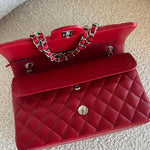 CHANEL Handbag 20B Red Lambskin Quilted Classic Flap Medium SHW -Knockoff
