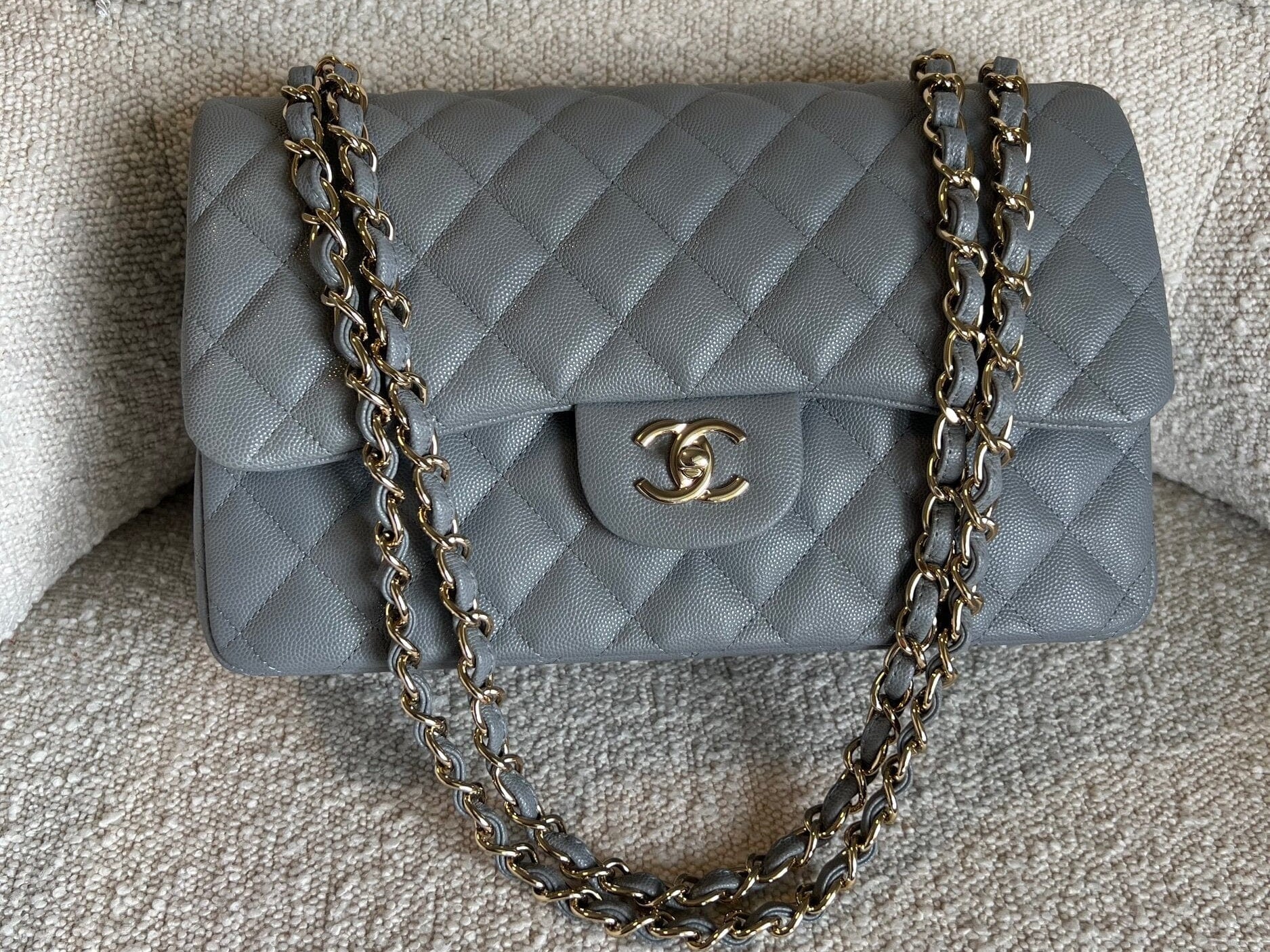 CHANEL Handbag 20C Grey Caviar Quilted Jumbo Classic Flap LGHW -Knockoff
