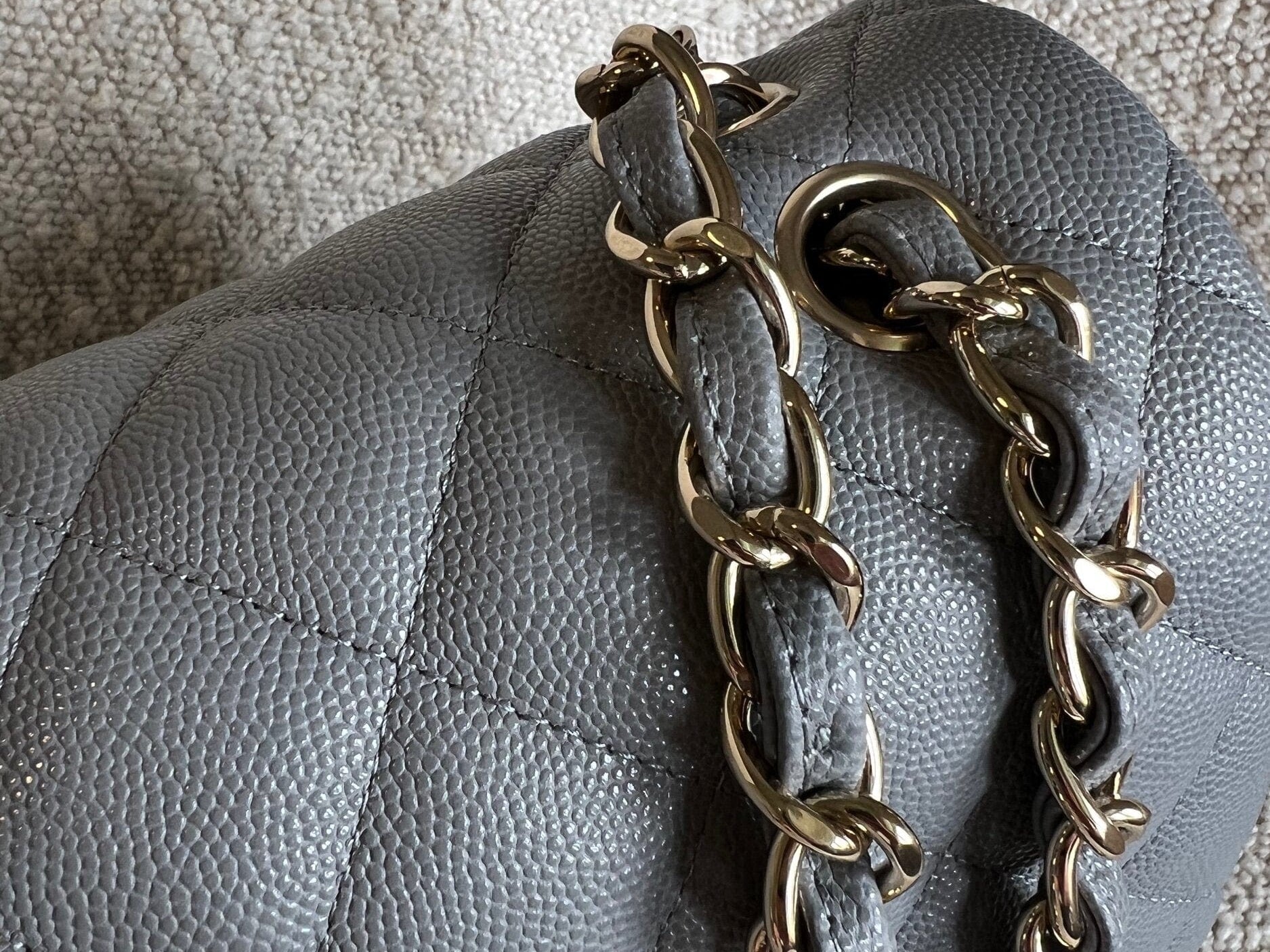 CHANEL Handbag 20C Grey Caviar Quilted Jumbo Classic Flap LGHW -Knockoff
