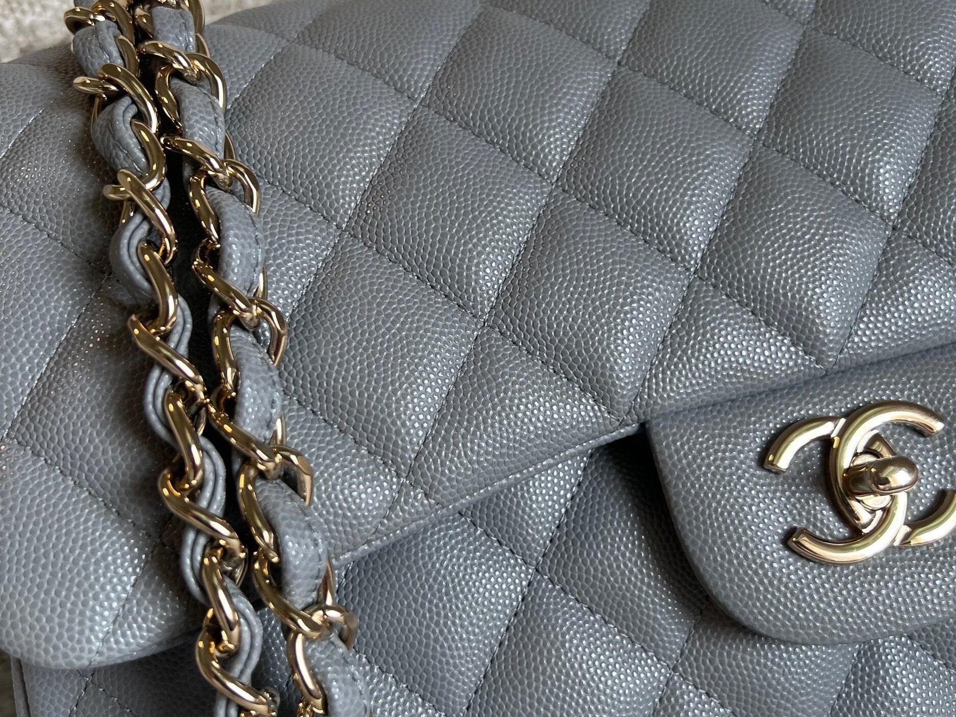 CHANEL Handbag 20C Grey Caviar Quilted Jumbo Classic Flap LGHW -Knockoff
