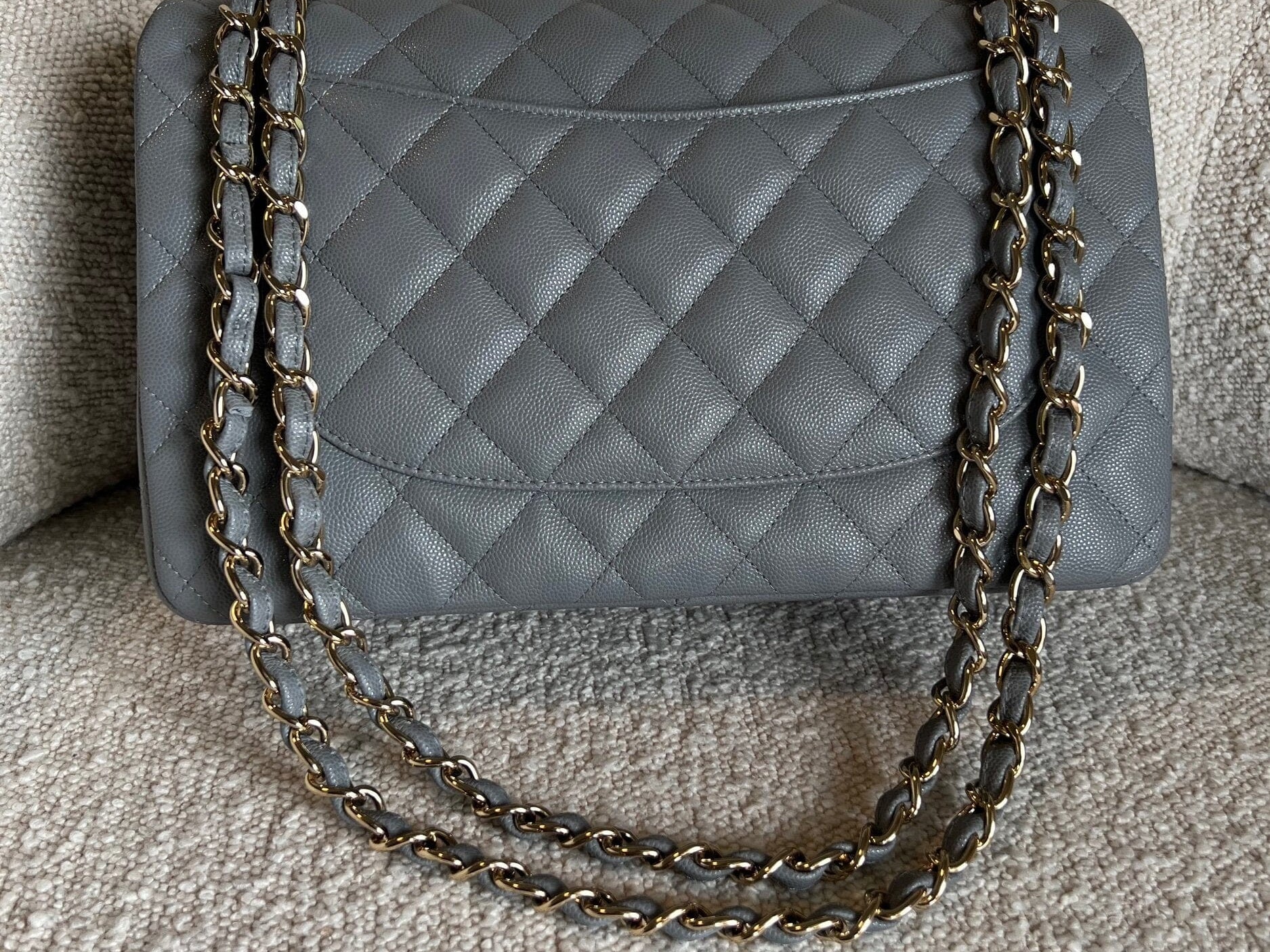 CHANEL Handbag 20C Grey Caviar Quilted Jumbo Classic Flap LGHW -Knockoff
