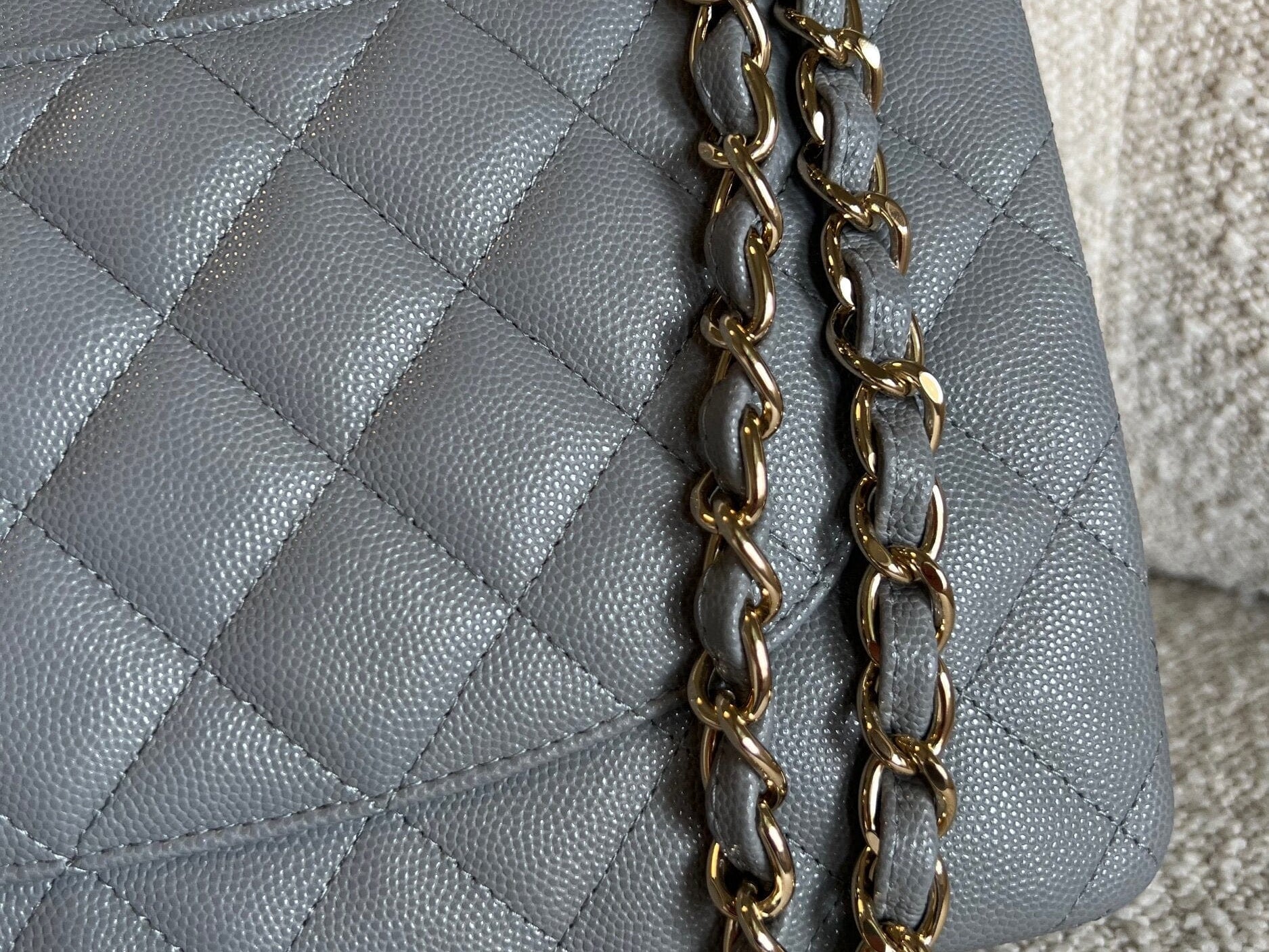 CHANEL Handbag 20C Grey Caviar Quilted Jumbo Classic Flap LGHW -Knockoff
