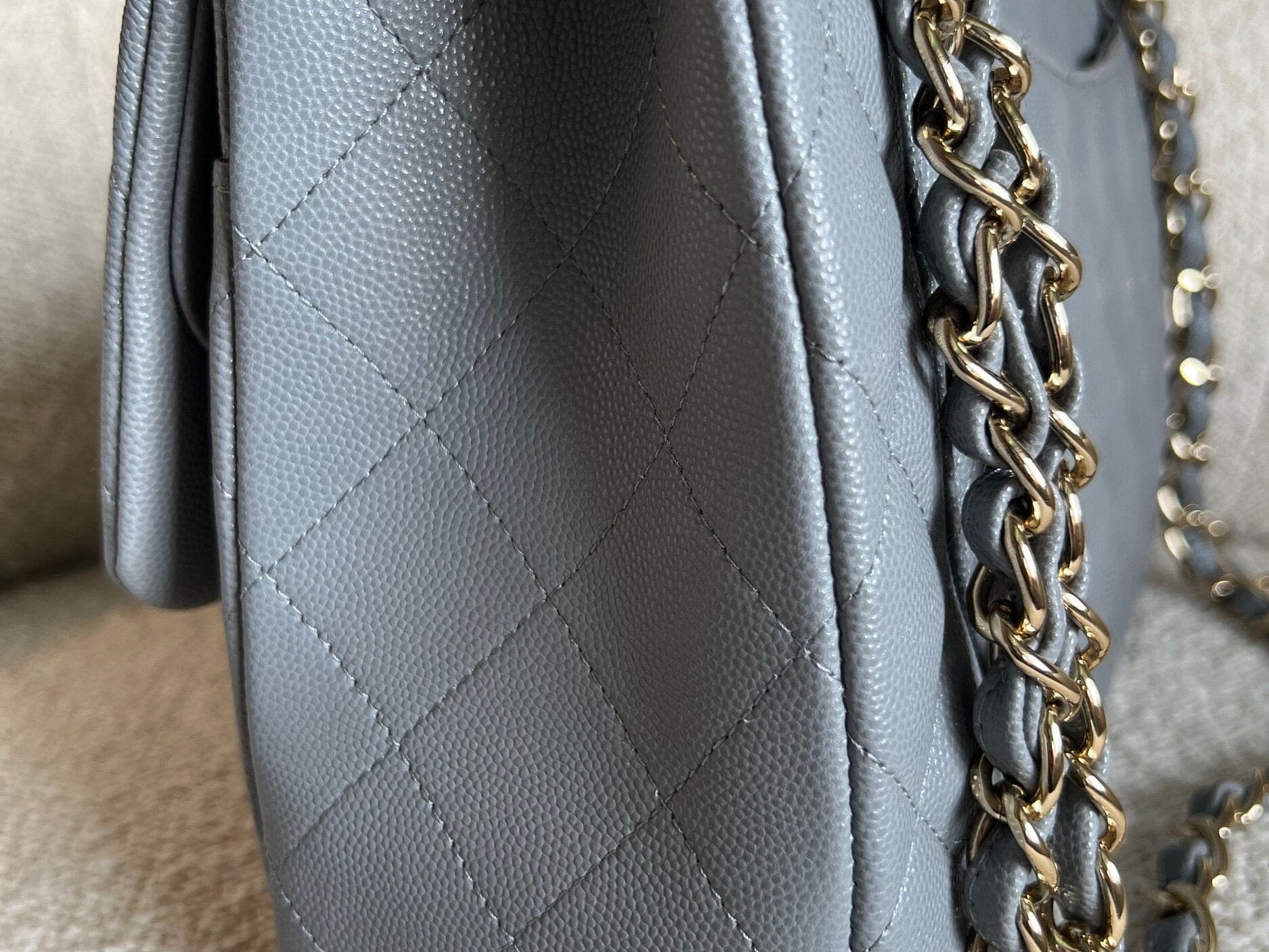 CHANEL Handbag 20C Grey Caviar Quilted Jumbo Classic Flap LGHW -Knockoff
