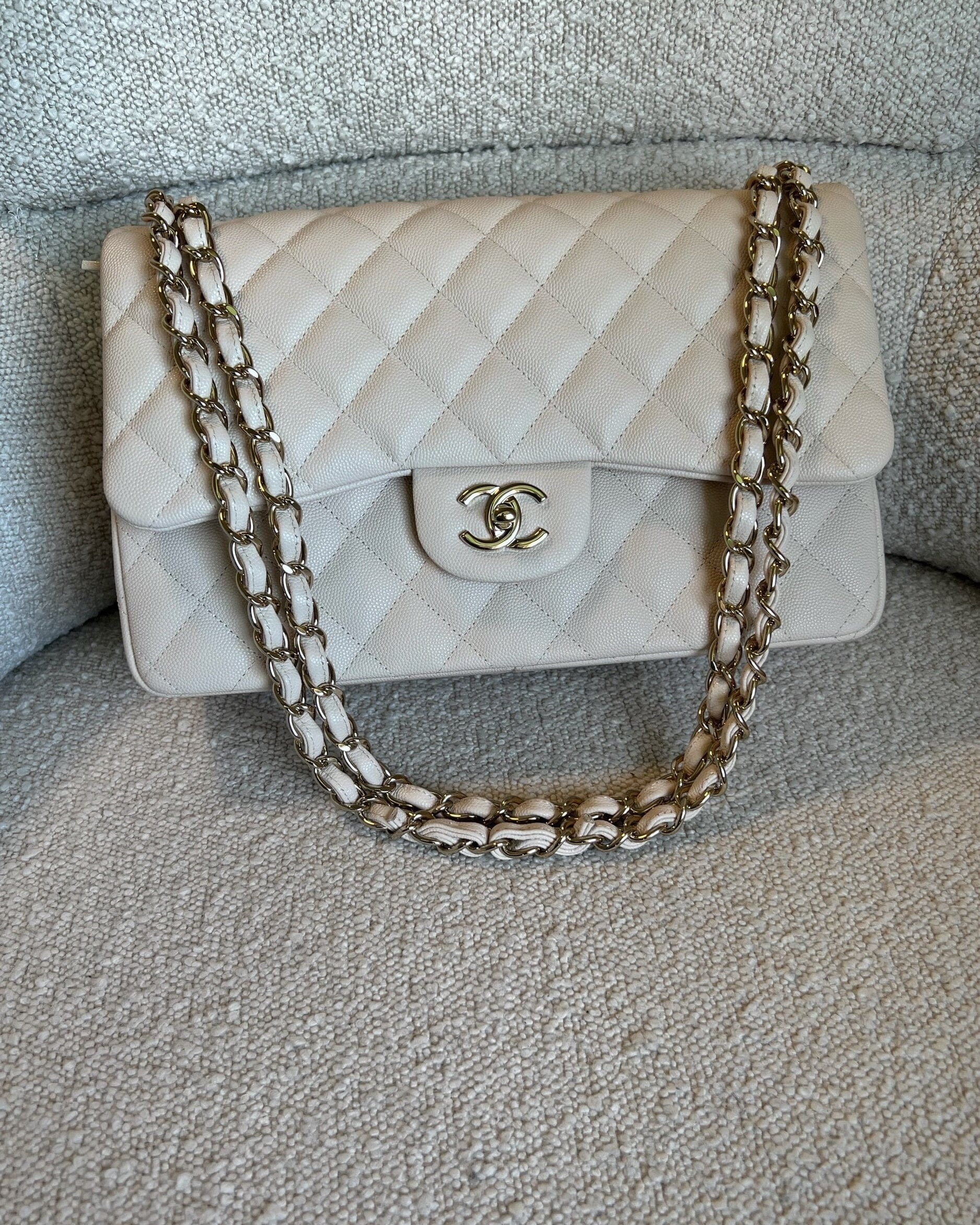 CHANEL Handbag 20C Light Beige Caviar Quilted Jumbo Classic Flap LGHW -Knockoff
