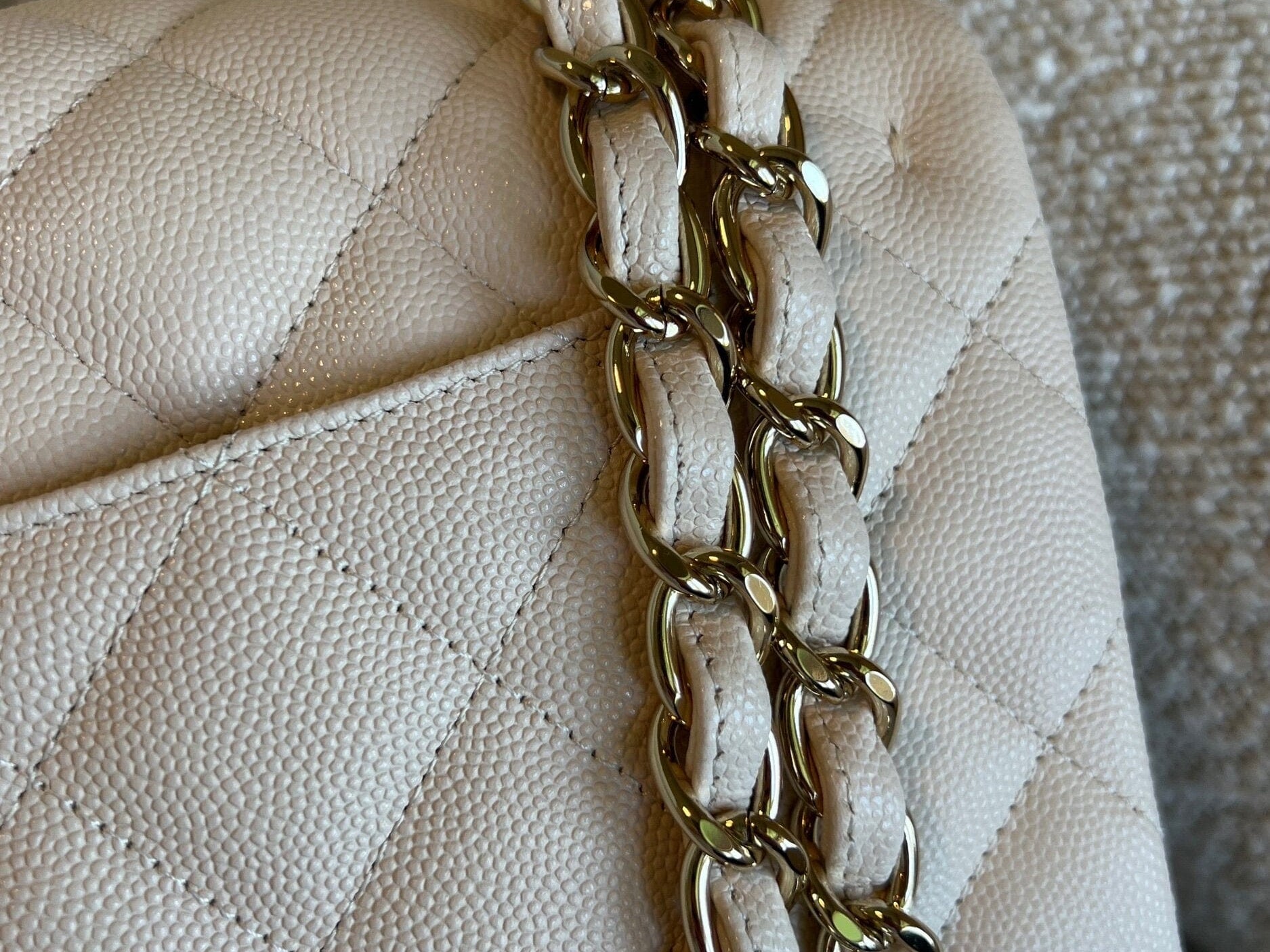 CHANEL Handbag 20C Light Beige Caviar Quilted Jumbo Classic Flap LGHW -Knockoff
