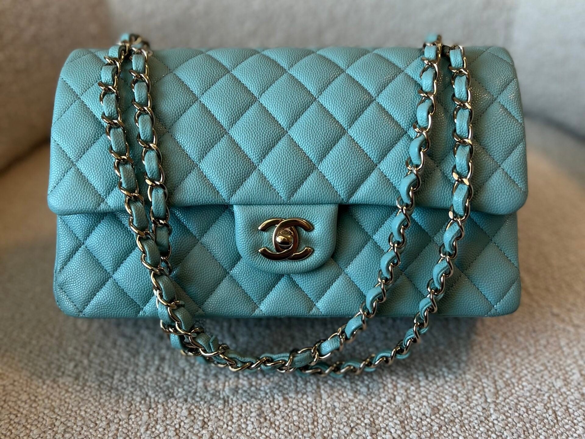 CHANEL Handbag 20C Tiffany Blue Caviar Quilted Classic Double Flap Medium Light Gold Hardware -Knockoff
