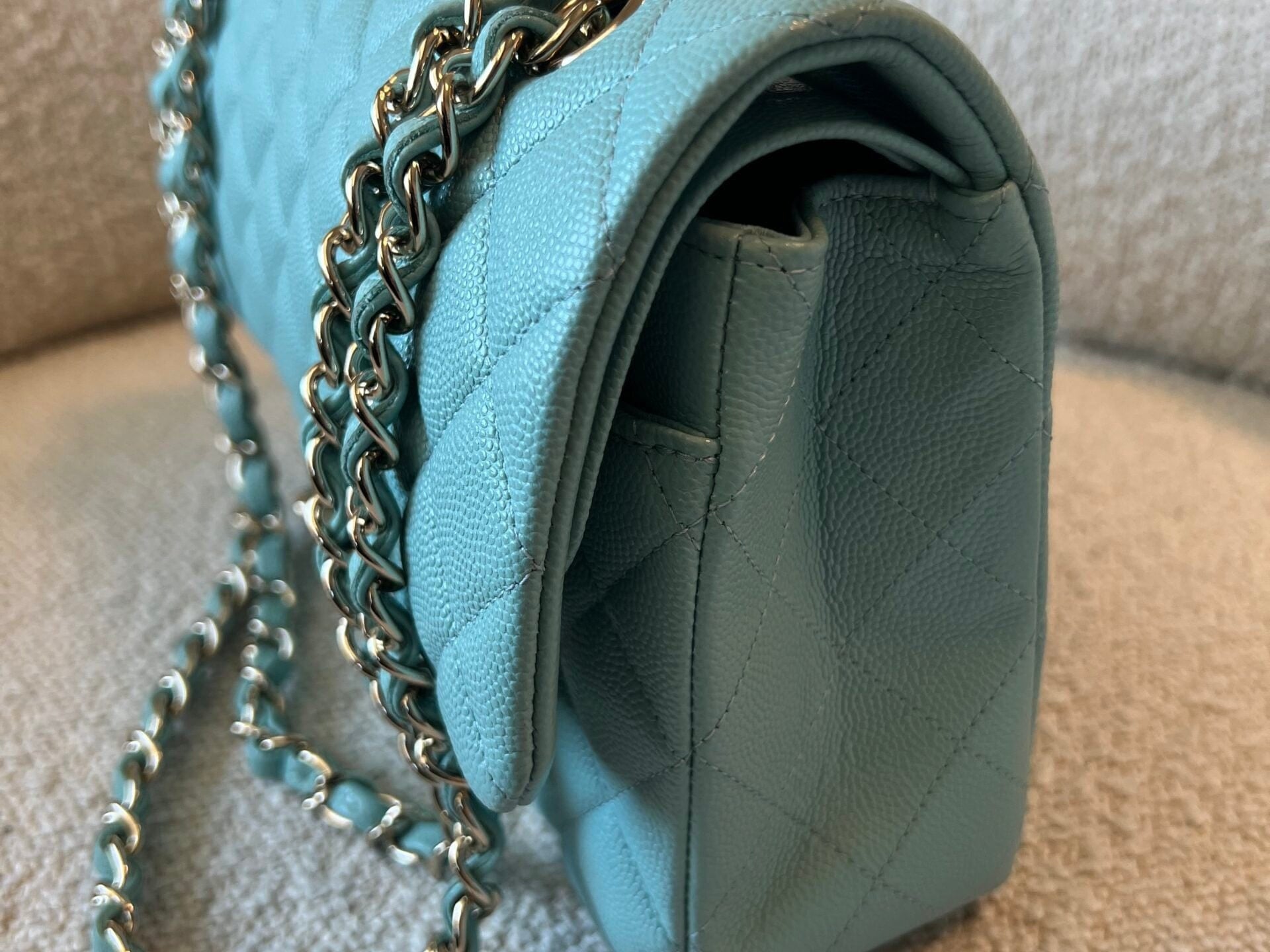 CHANEL Handbag 20C Tiffany Blue Caviar Quilted Classic Double Flap Medium Light Gold Hardware -Knockoff
