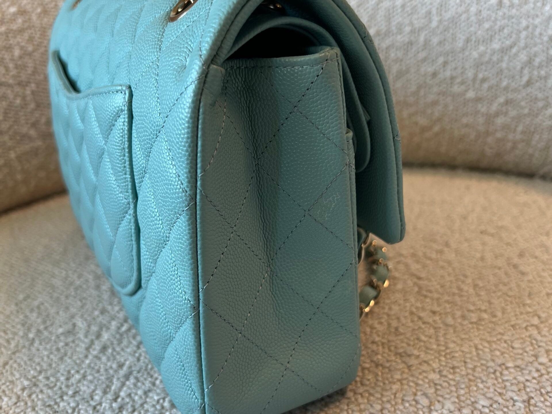 CHANEL Handbag 20C Tiffany Blue Caviar Quilted Classic Double Flap Medium Light Gold Hardware -Knockoff
