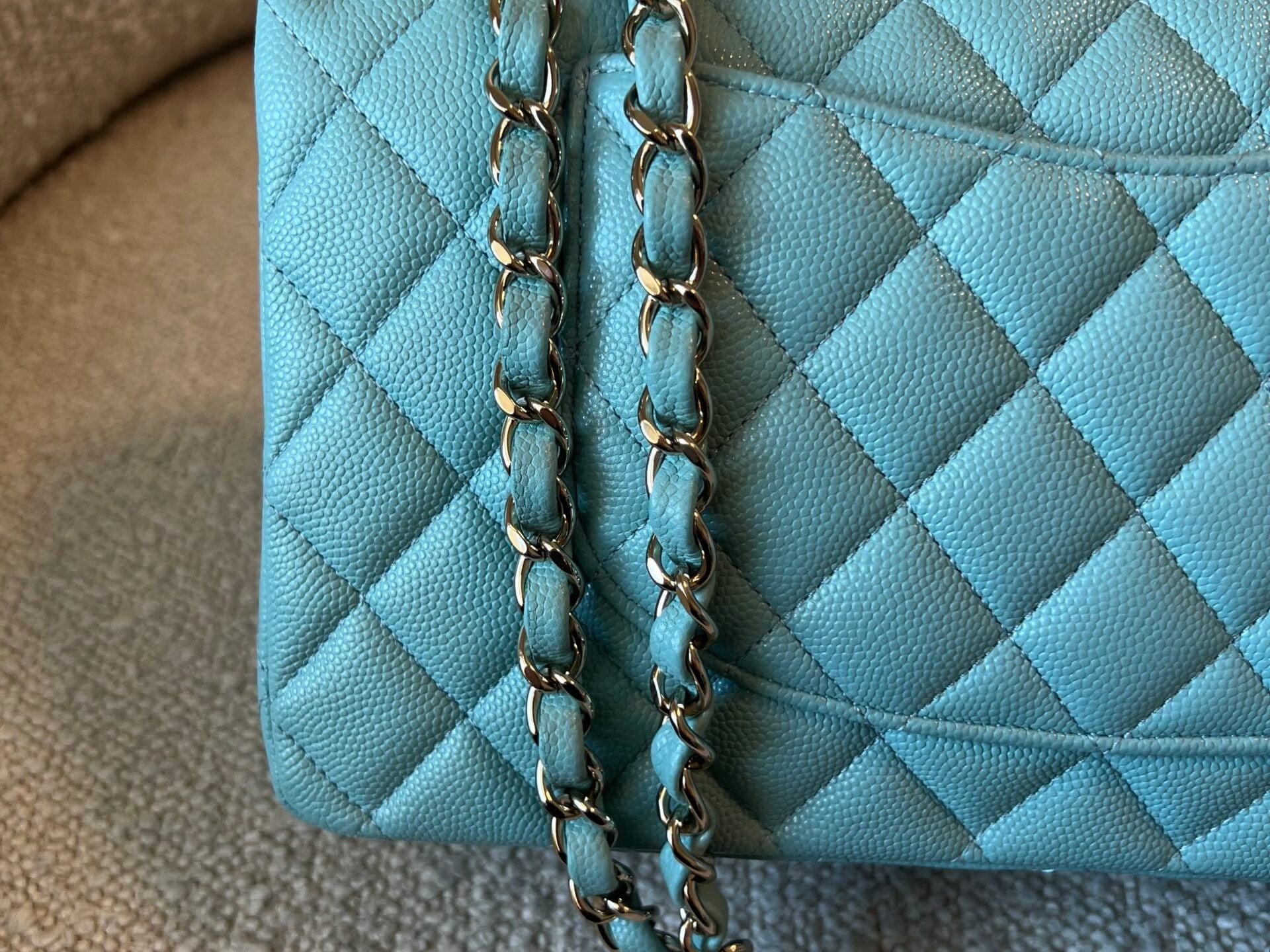 CHANEL Handbag 20C Tiffany Blue Caviar Quilted Classic Double Flap Medium Light Gold Hardware -Knockoff
