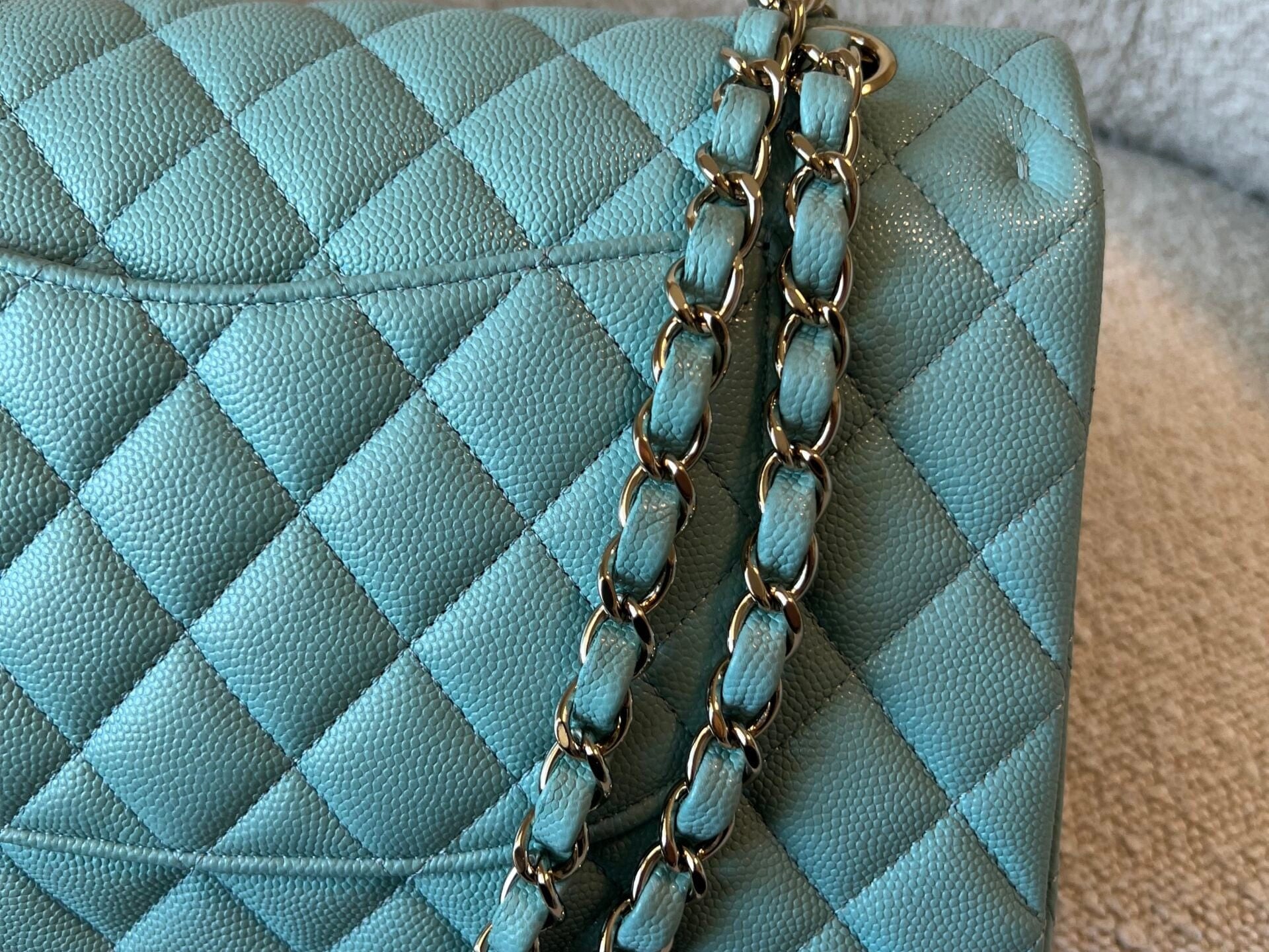 CHANEL Handbag 20C Tiffany Blue Caviar Quilted Classic Double Flap Medium Light Gold Hardware -Knockoff
