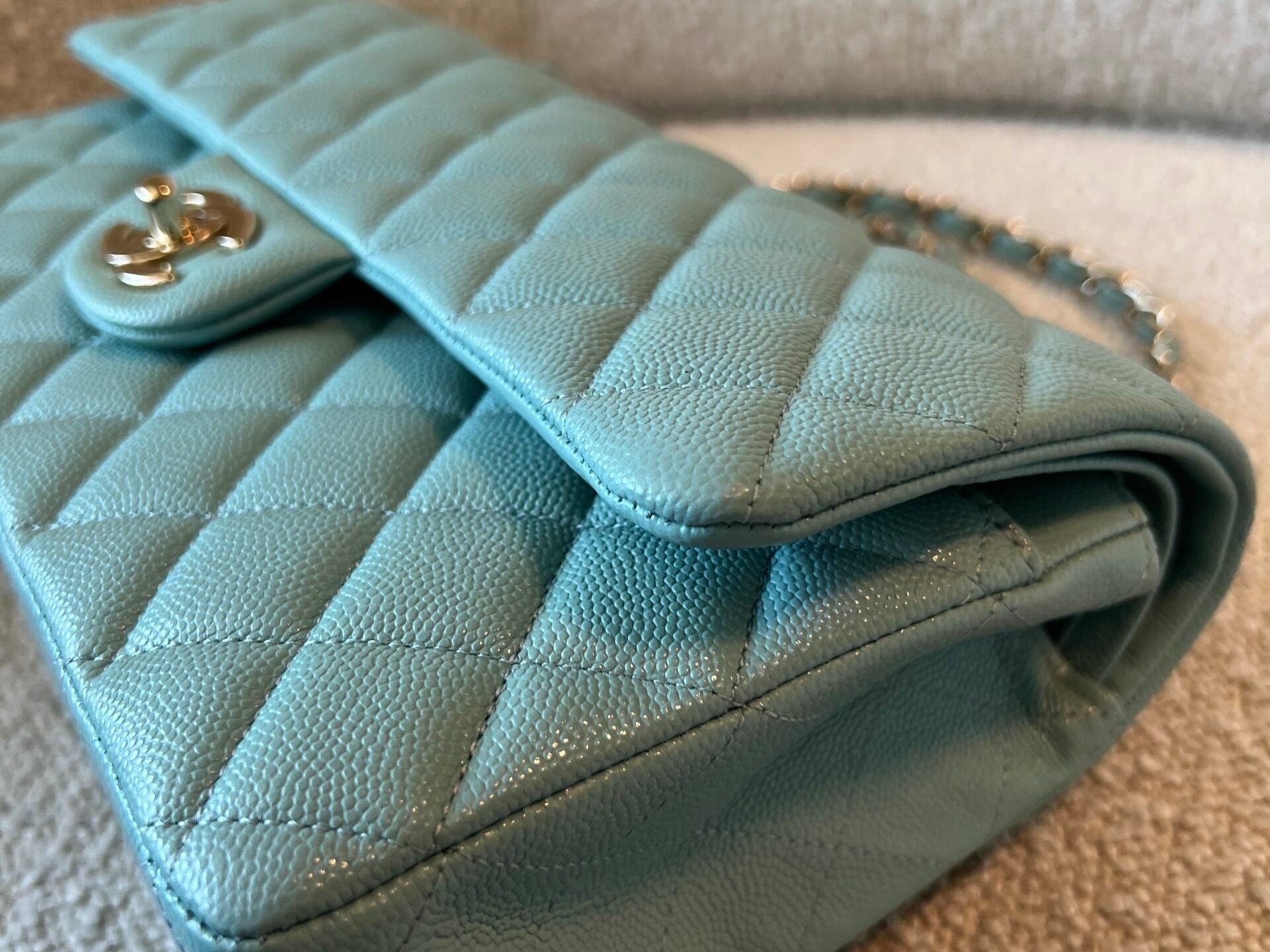 CHANEL Handbag 20C Tiffany Blue Caviar Quilted Classic Double Flap Medium Light Gold Hardware -Knockoff
