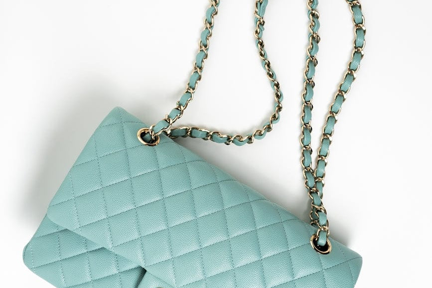 CHANEL Handbag 20C Tiffany Blue Caviar Quilted Classic Flap Medium Light Gold Hardware -Knockoff
