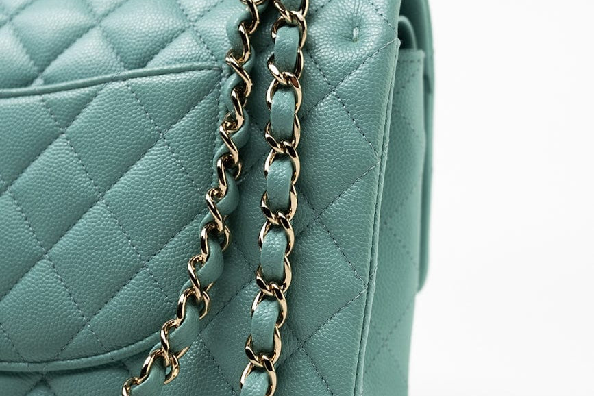 CHANEL Handbag 20C Tiffany Blue Caviar Quilted Classic Flap Medium Light Gold Hardware -Knockoff
