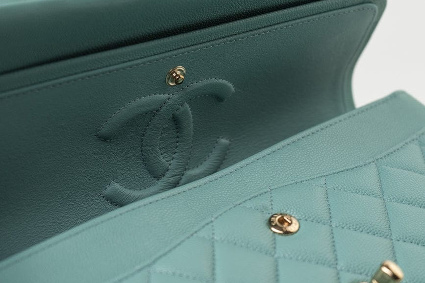 CHANEL Handbag 20C Tiffany Blue Caviar Quilted Classic Flap Medium Light Gold Hardware -Knockoff
