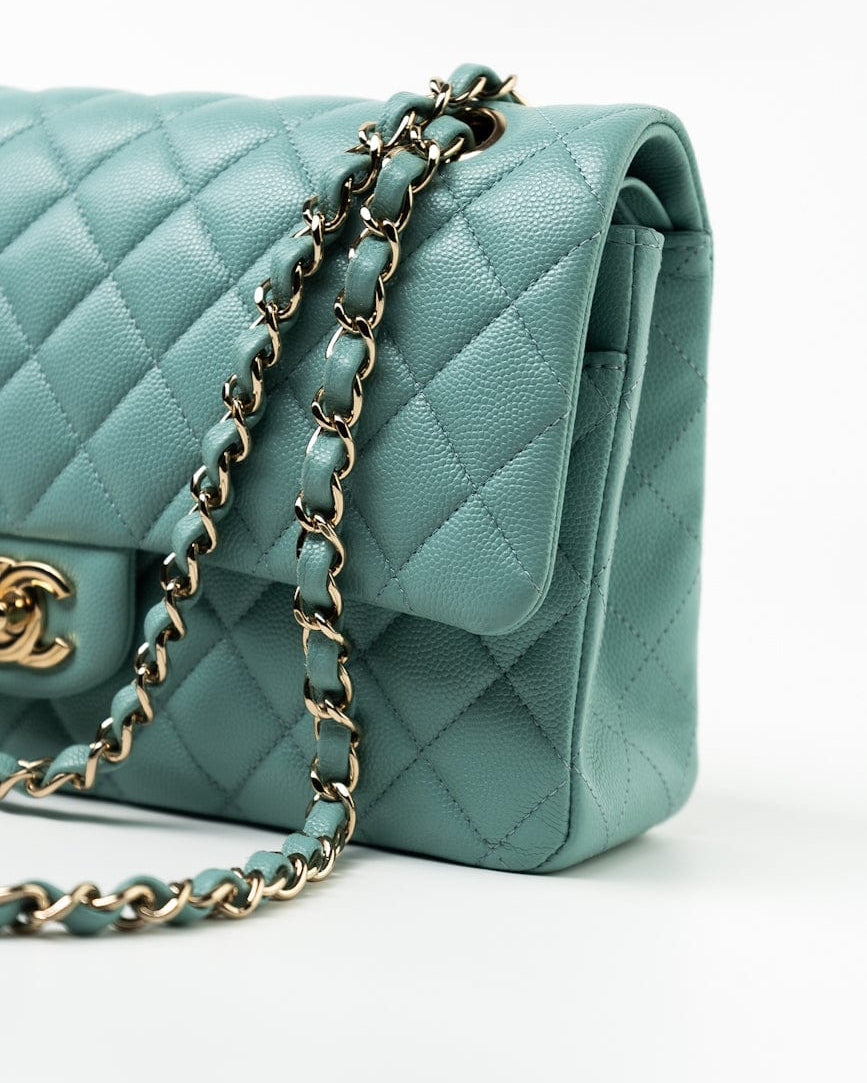 CHANEL Handbag 20C Tiffany Blue Caviar Quilted Classic Flap Medium Light Gold Hardware -Knockoff
