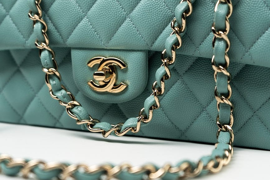 CHANEL Handbag 20C Tiffany Blue Caviar Quilted Classic Flap Medium Light Gold Hardware -Knockoff
