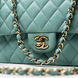 CHANEL Handbag 20C Tiffany Blue Caviar Quilted Classic Flap Medium Light Gold Hardware -Knockoff
