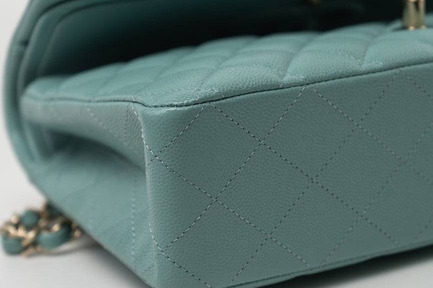 CHANEL Handbag 20C Tiffany Blue Caviar Quilted Classic Flap Medium Light Gold Hardware -Knockoff
