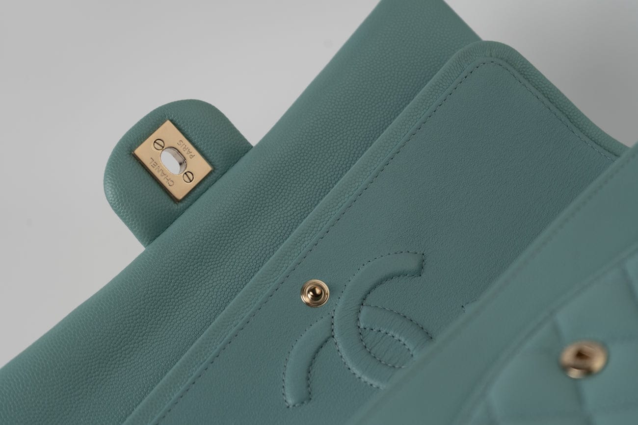 CHANEL Handbag 20C Tiffany Blue Caviar Quilted Classic Flap Medium Light Gold Hardware -Knockoff
