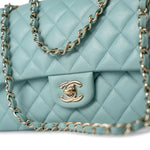 CHANEL Handbag 20C Tiffany Blue Caviar Quilted Classic Flap Medium Light Gold Hardware -Knockoff
