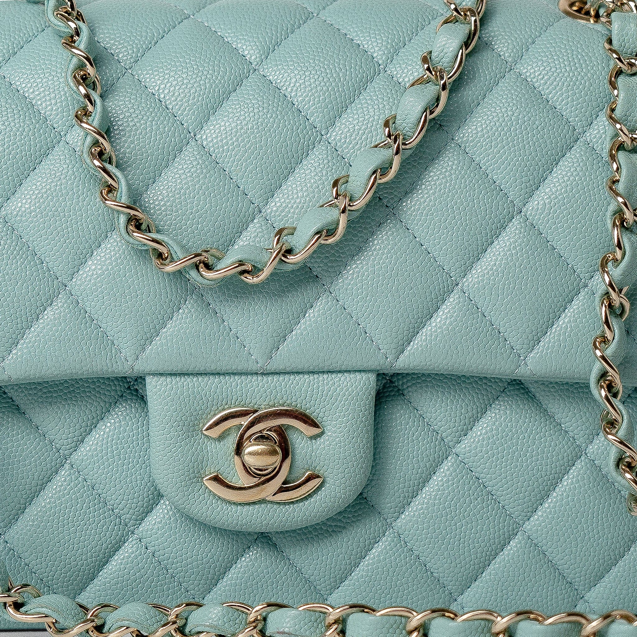 CHANEL Handbag 20C Tiffany Blue Caviar Quilted Classic Flap Medium Light Gold Hardware -Knockoff
