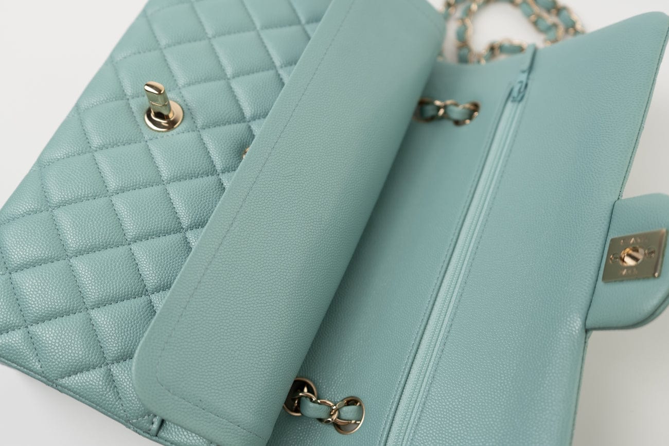 CHANEL Handbag 20C Tiffany Blue Caviar Quilted Classic Flap Medium Light Gold Hardware -Knockoff
