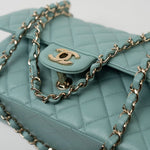 CHANEL Handbag 20C Tiffany Blue Caviar Quilted Classic Flap Medium Light Gold Hardware -Knockoff
