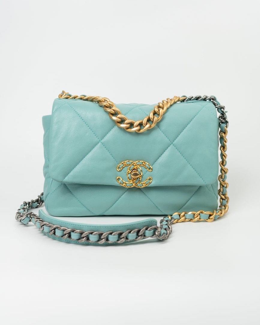 CHANEL Handbag 20C Tiffany Blue Goatskin 19 Flap Small Mixed Hardware -Knockoff
