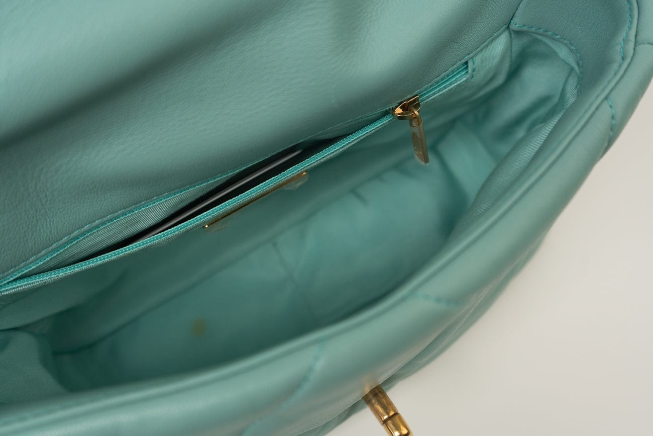 CHANEL Handbag 20C Tiffany Blue Goatskin 19 Flap Small Mixed Hardware -Knockoff
