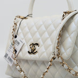 CHANEL Handbag 20K Iridescent White Caviar Quilted Coco Handle Medium Light Gold Hardware -Knockoff
