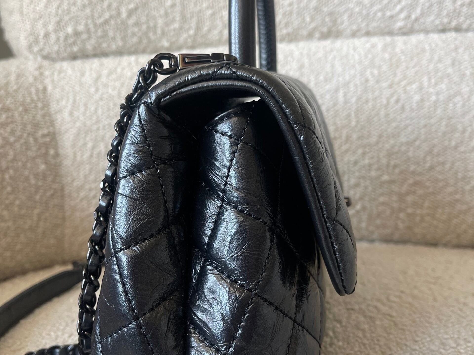 CHANEL Handbag 20P So Black Calfskin Quilted Coco Handle Small with Black Hardware -Knockoff
