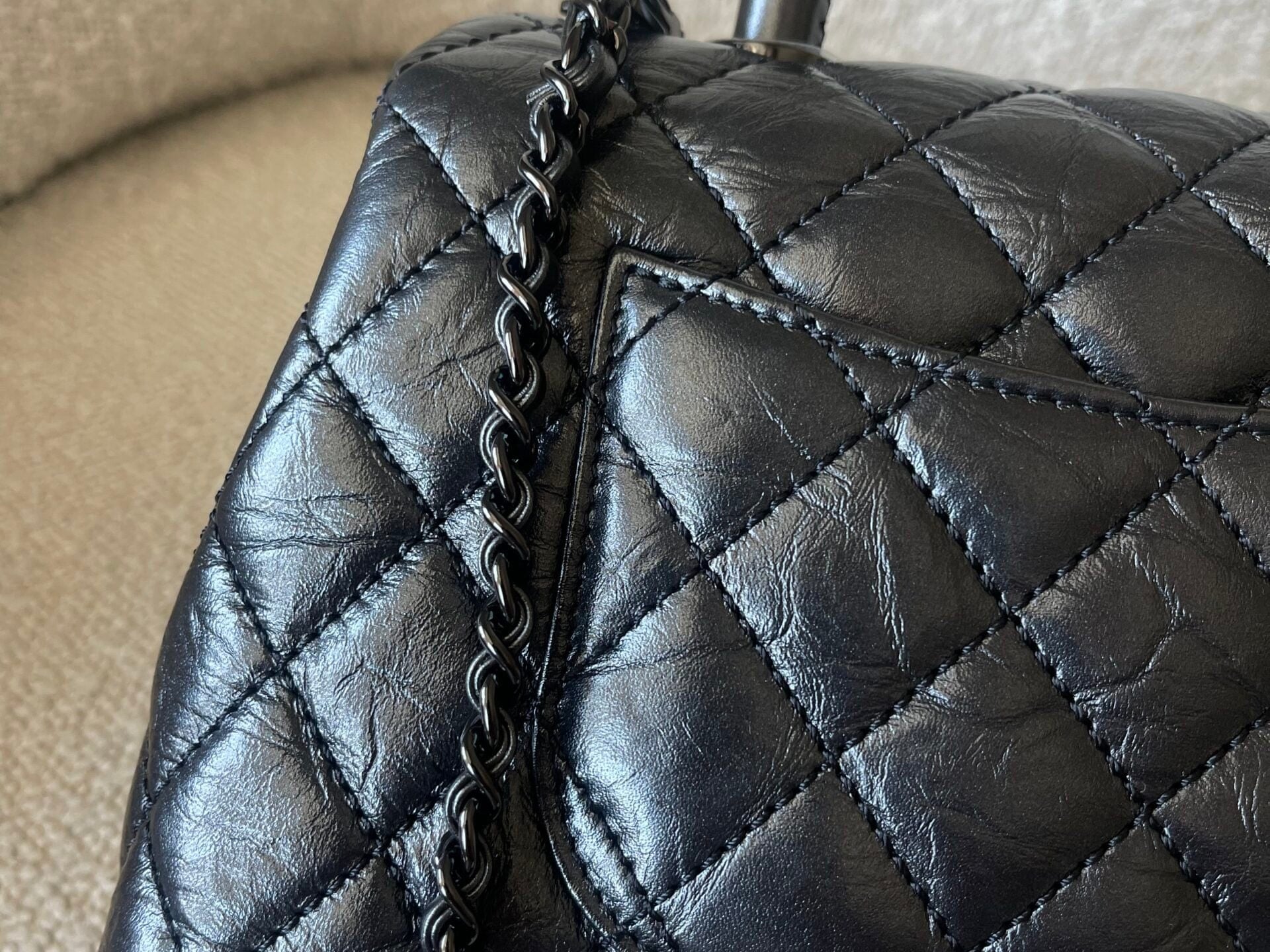 CHANEL Handbag 20P So Black Calfskin Quilted Coco Handle Small with Black Hardware -Knockoff
