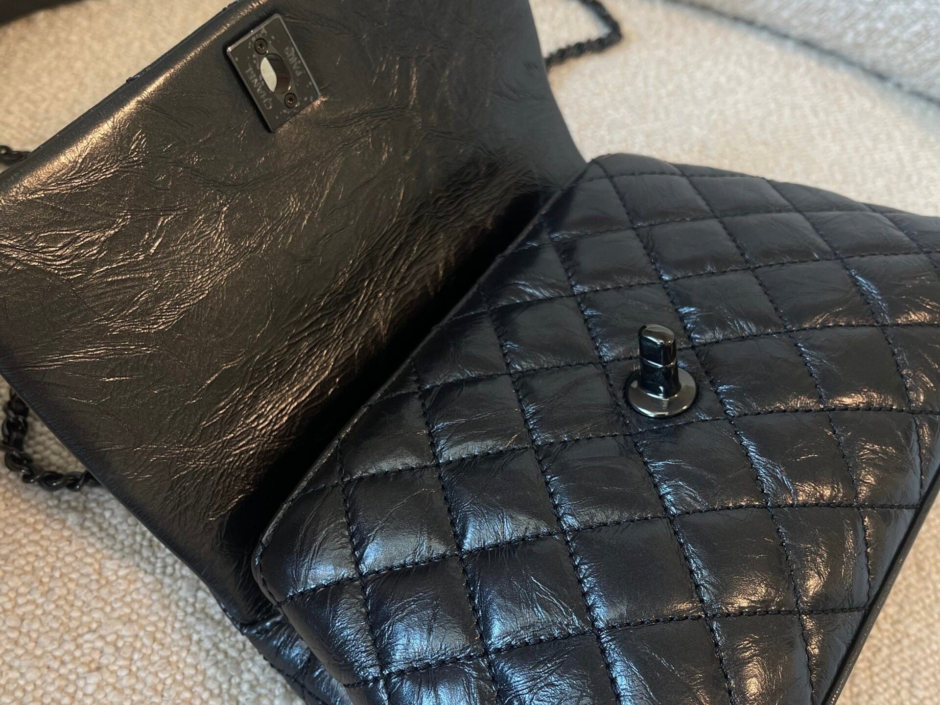 CHANEL Handbag 20P So Black Calfskin Quilted Coco Handle Small with Black Hardware -Knockoff
