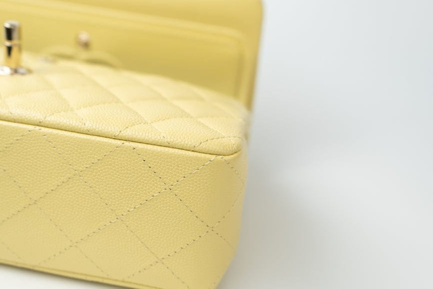 CHANEL Handbag 20S Yellow Caviar Quilted Classic Flap Small Light Gold Hardware -Knockoff
