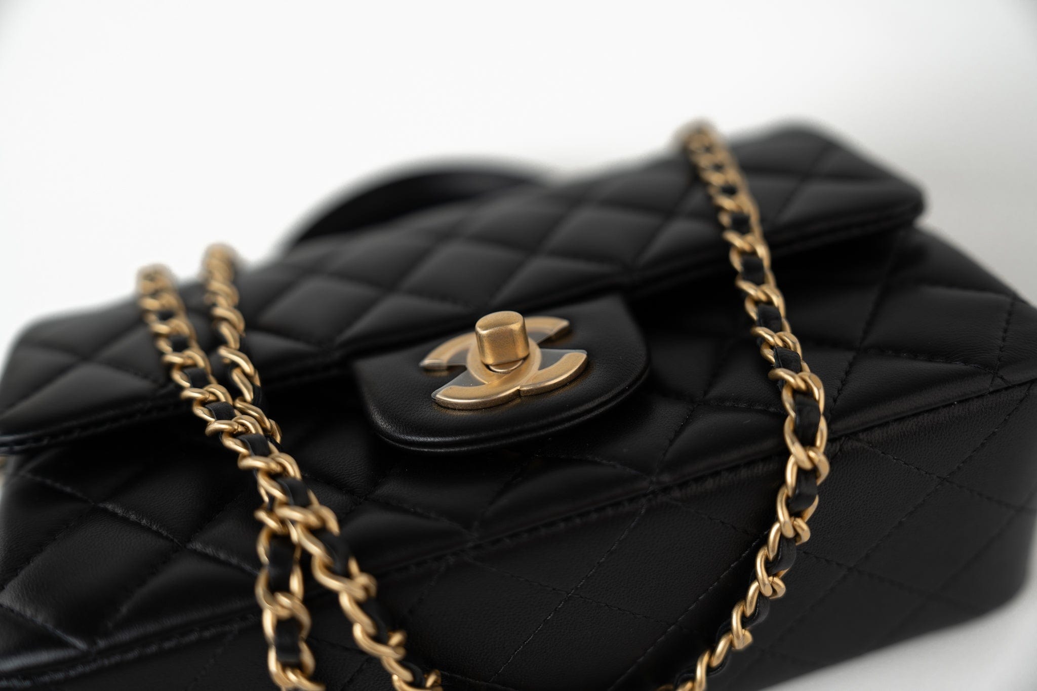 CHANEL Handbag 21A Black Lambskin Quilted Mini Top Handle Antique Gold Hardware -Knockoff
