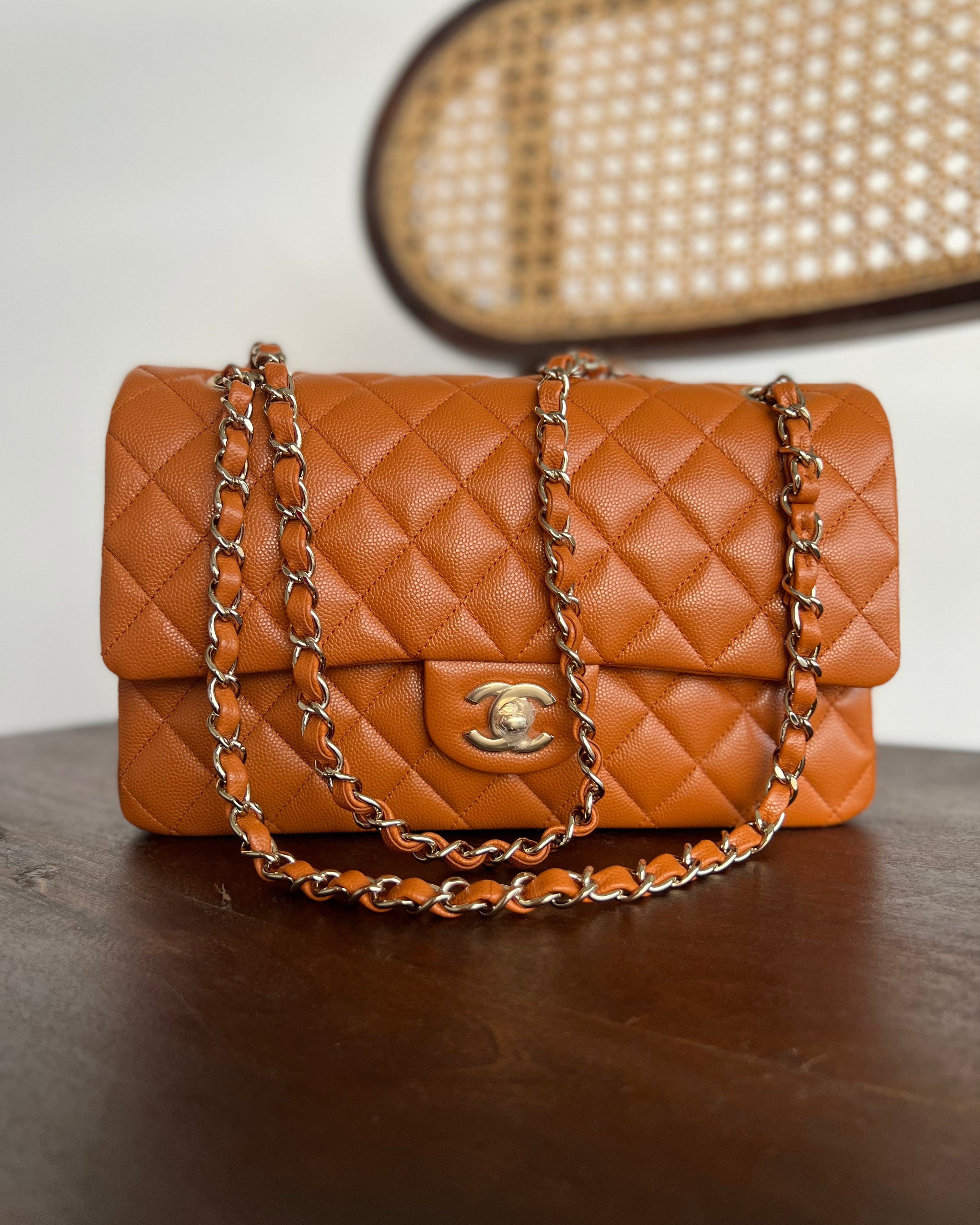 CHANEL Handbag 21A Caramel / Light Brown Caviar Quilted Classic Flap LGHW -Knockoff
