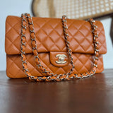 CHANEL Handbag 21A Caramel / Light Brown Caviar Quilted Classic Flap LGHW -Knockoff
