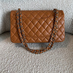 CHANEL Handbag 21A Caramel / Light Brown Caviar Quilted Classic Flap Medium LGHW -Knockoff
