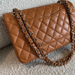 CHANEL Handbag 21A Caramel / Light Brown Caviar Quilted Classic Flap Medium LGHW -Knockoff
