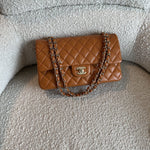 CHANEL Handbag 21A Caramel / Light Brown Caviar Quilted Classic Flap Medium LGHW -Knockoff
