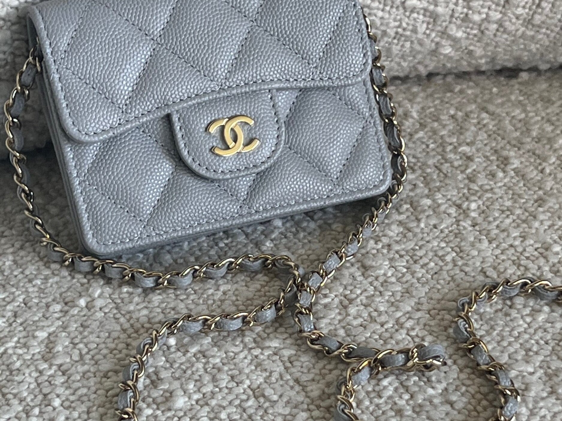 CHANEL Handbag 21A Caviar Quilted Flap Card Holder On Chain Grey -Knockoff
