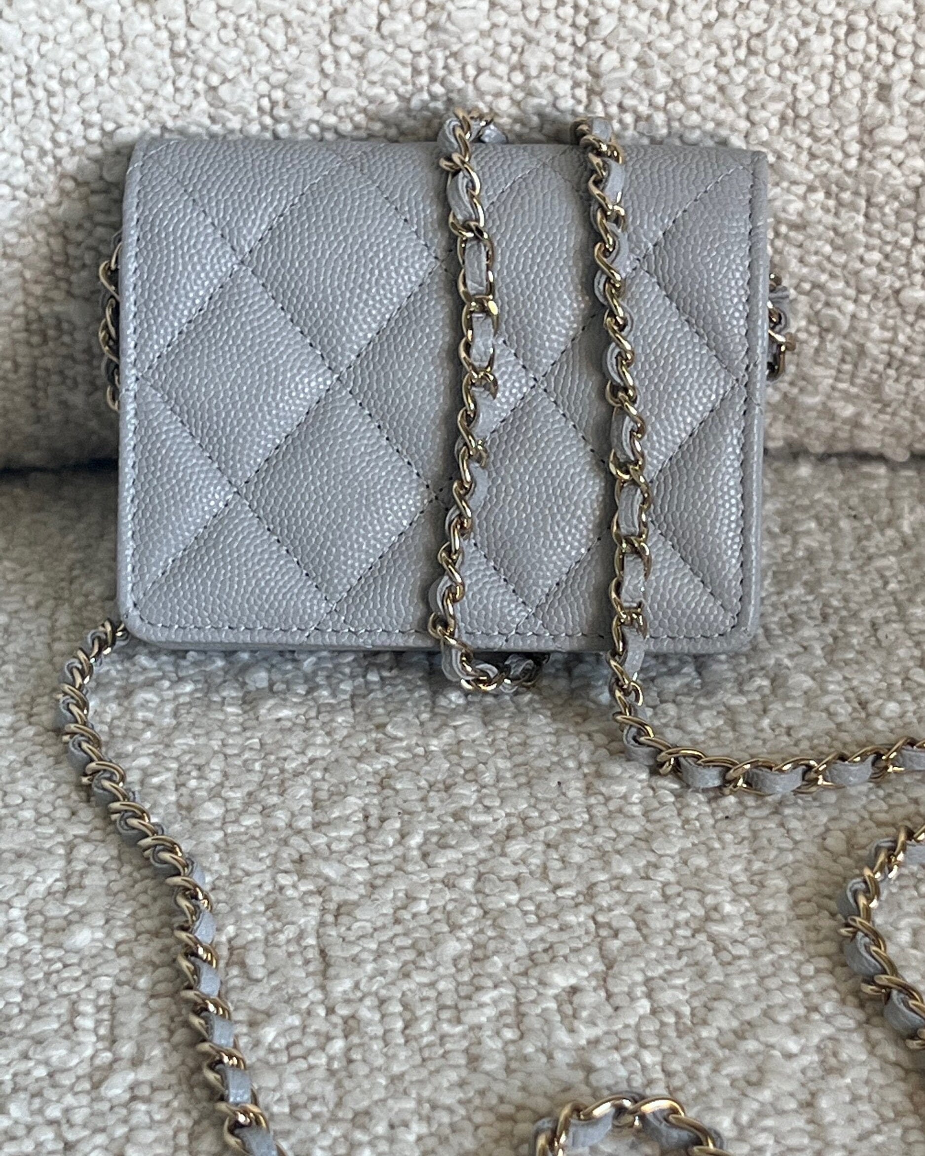 CHANEL Handbag 21A Caviar Quilted Flap Card Holder On Chain Grey -Knockoff
