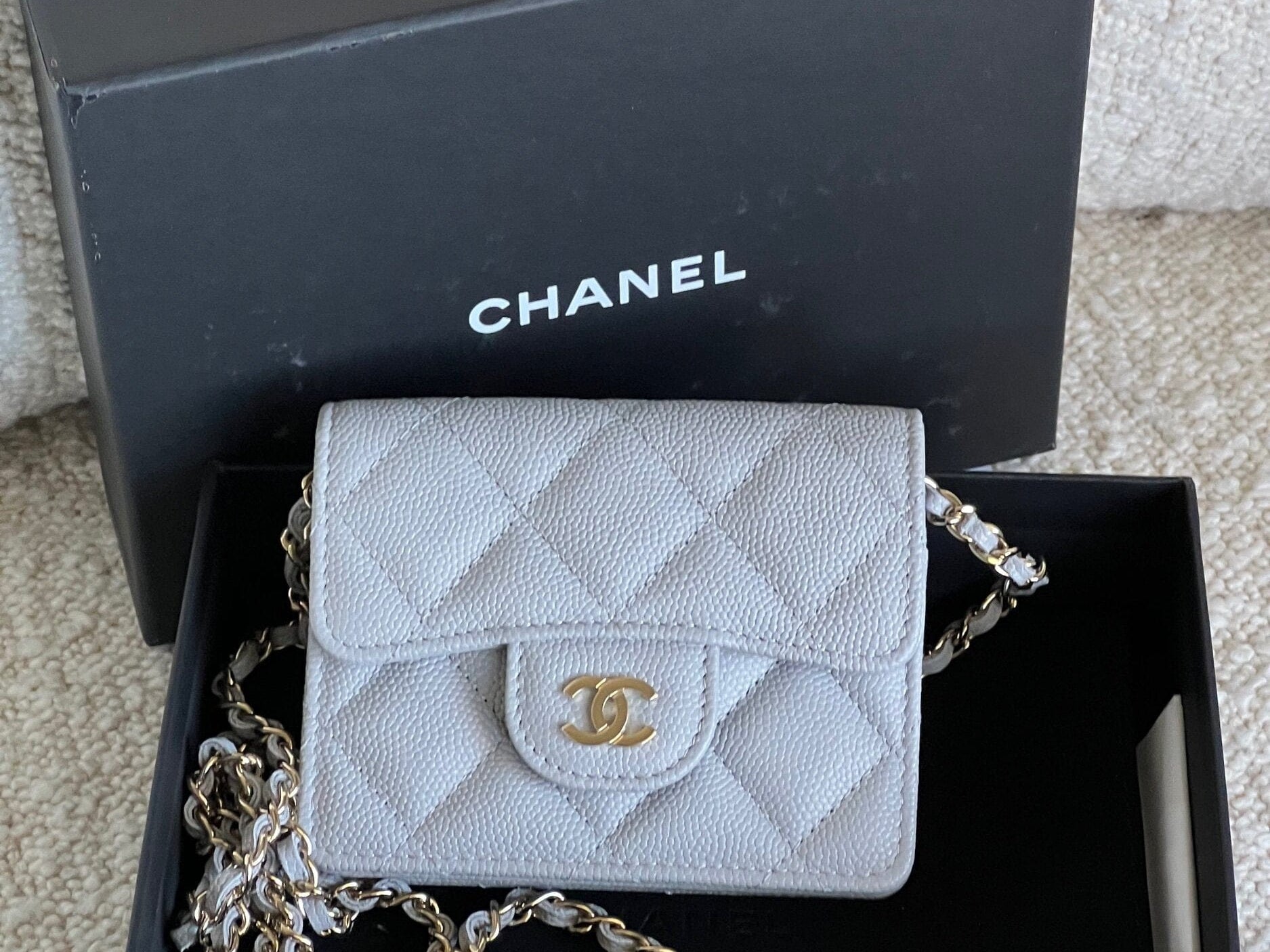 CHANEL Handbag 21A Caviar Quilted Flap Card Holder On Chain Grey -Knockoff
