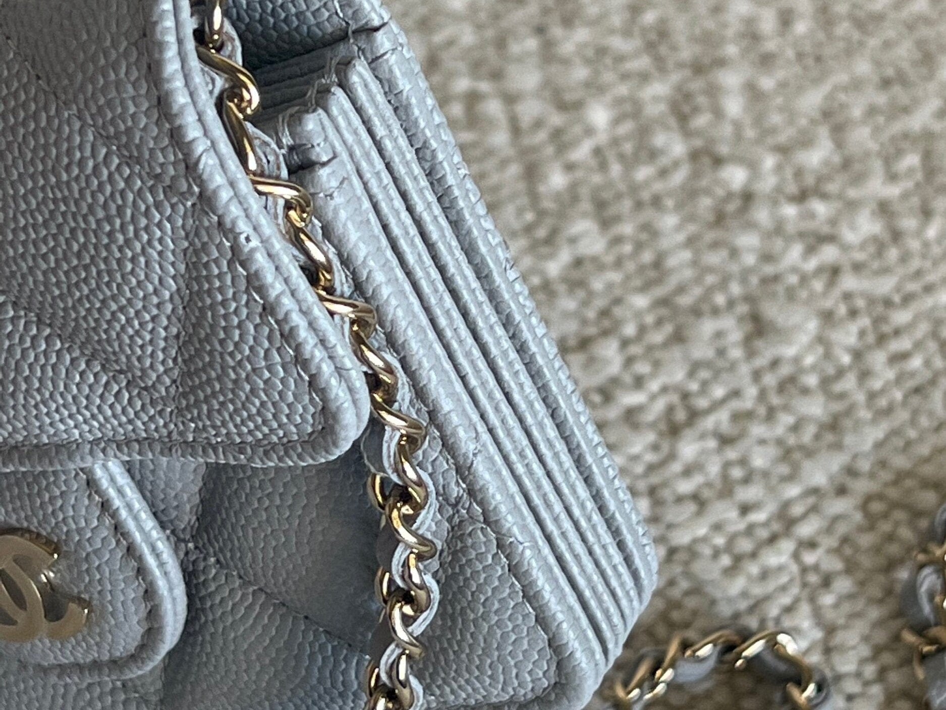 CHANEL Handbag 21A Caviar Quilted Flap Card Holder On Chain Grey -Knockoff
