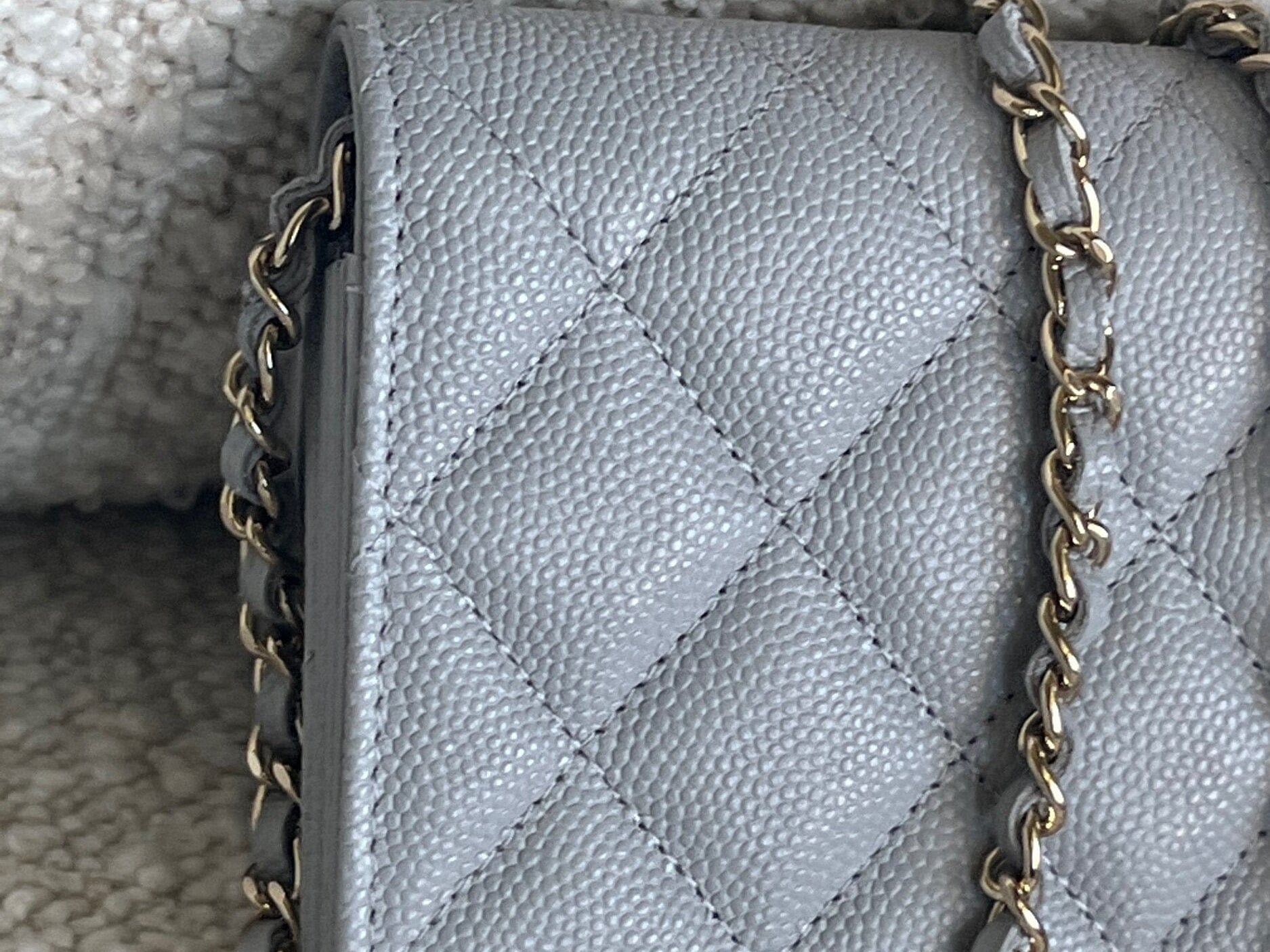 CHANEL Handbag 21A Caviar Quilted Flap Card Holder On Chain Grey -Knockoff
