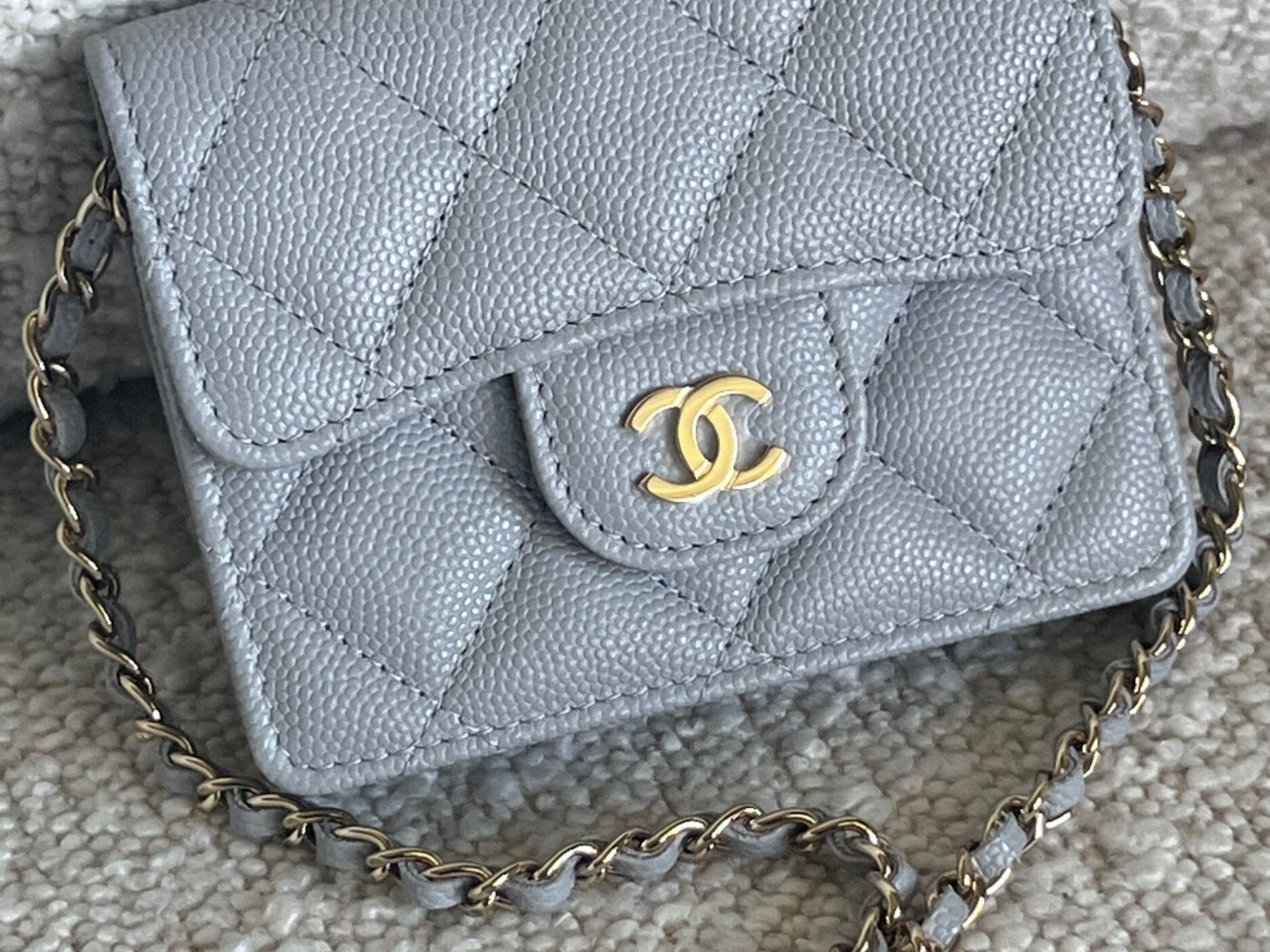 CHANEL Handbag 21A Caviar Quilted Flap Card Holder On Chain Grey -Knockoff
