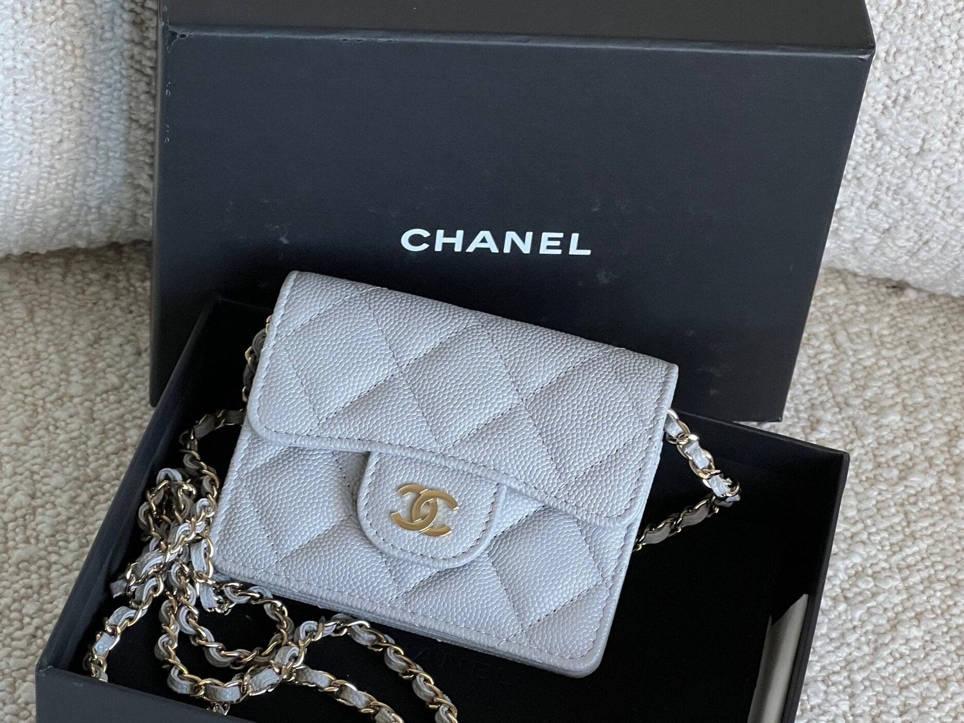 CHANEL Handbag 21A Caviar Quilted Flap Card Holder On Chain Grey -Knockoff
