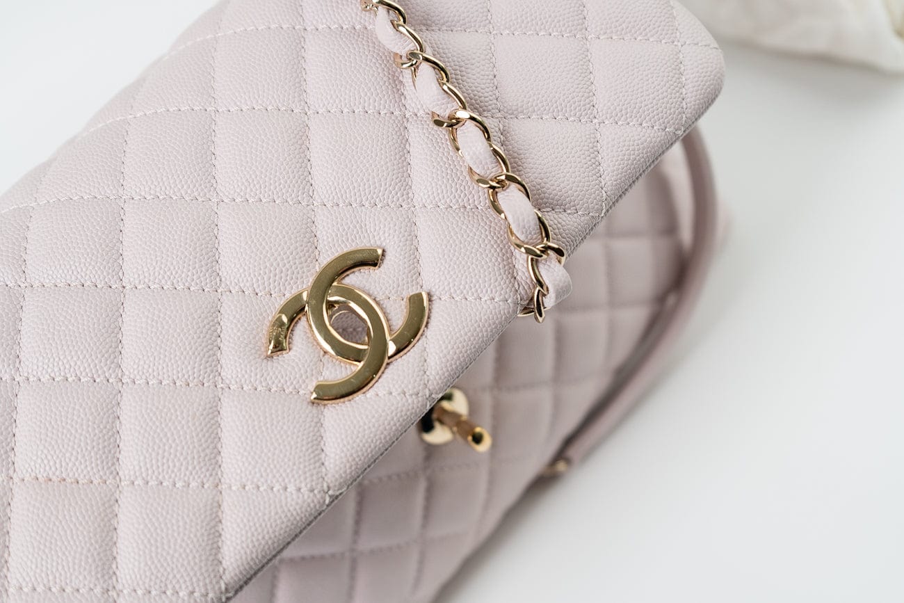 CHANEL Handbag 21A Lilac Coco Handle Medium (Old Small) LGHW -Knockoff
