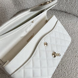 CHANEL Handbag 21A White Caviar Quilted Classic Flap Medium LGHW -Knockoff
