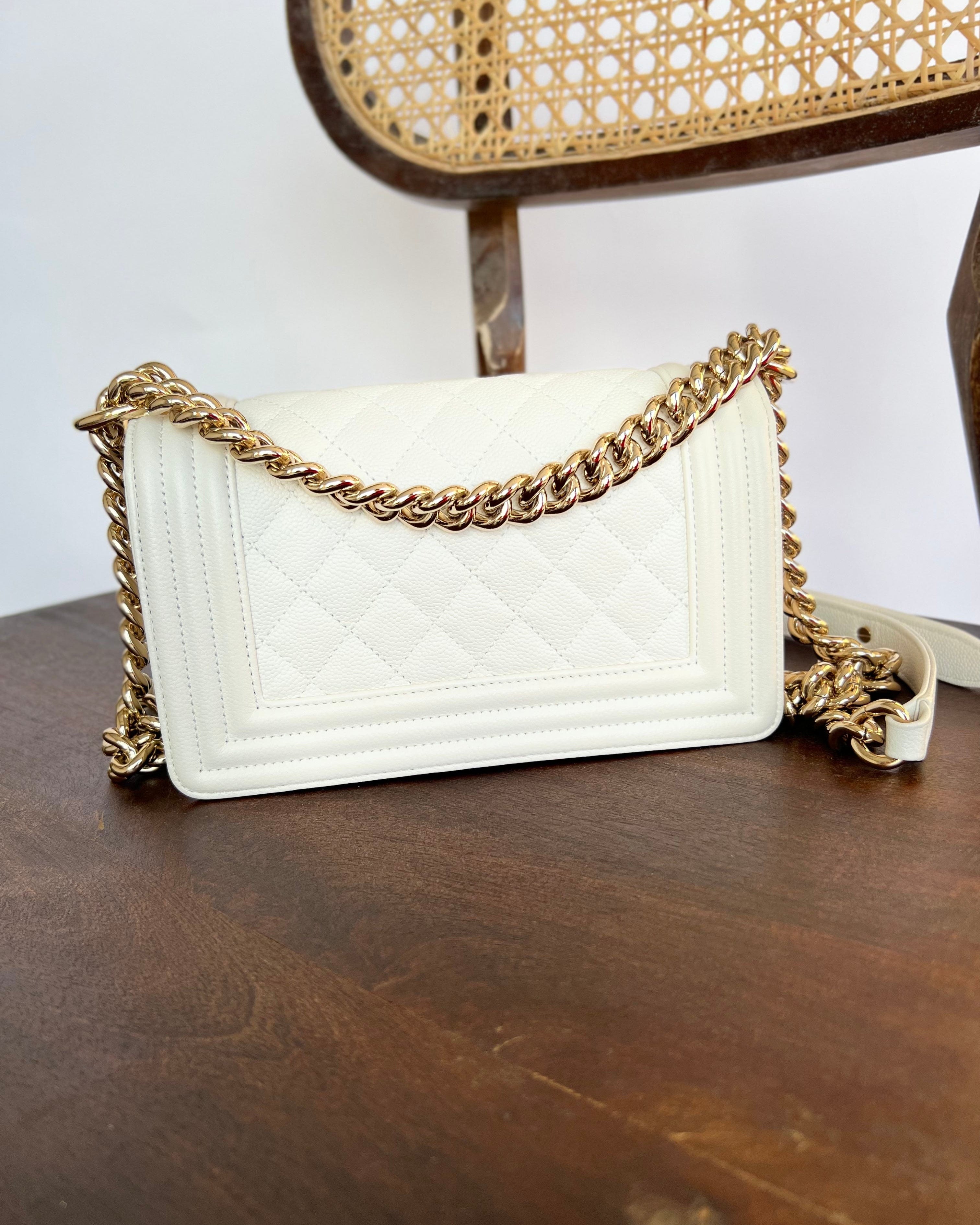 CHANEL Handbag 21A White Caviar Quilted Small Boy Bag LGHW -Knockoff
